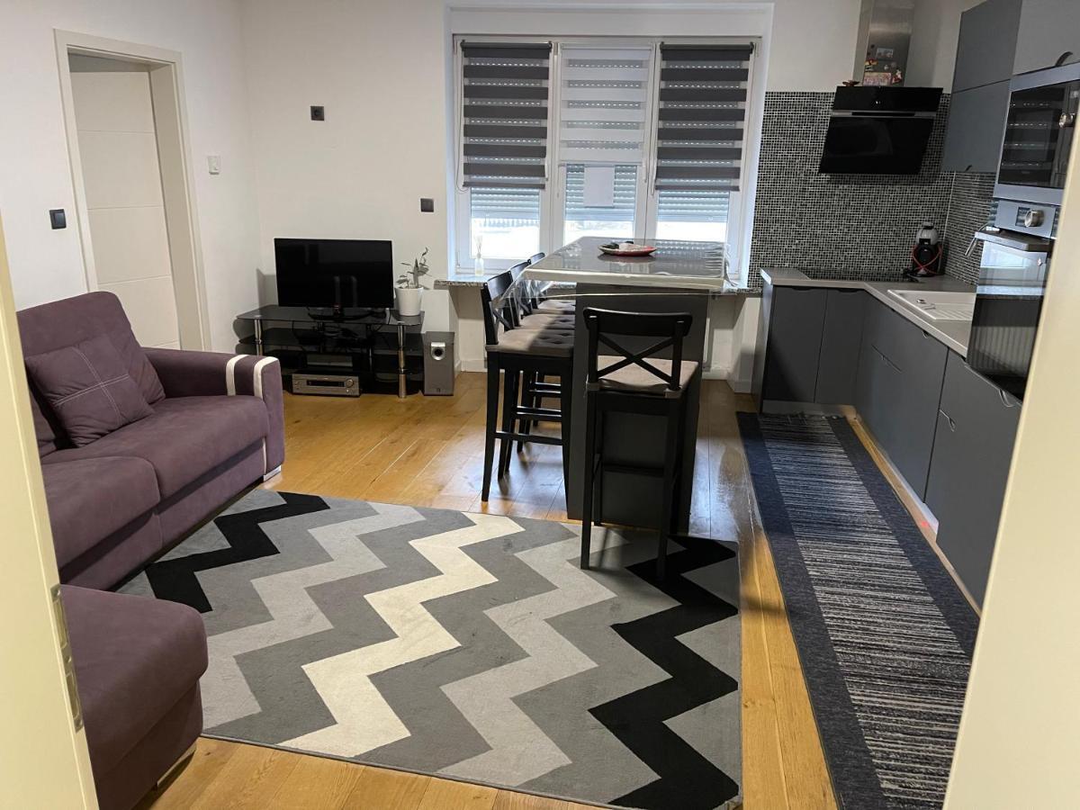 Superbe Appartement Au Rdc Avec Parking Gratuit Villerupt エクステリア 写真